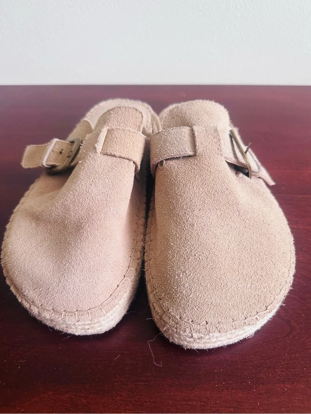 Haute Hippie Aria Suede Mule Clogs Buckle Slip-On Beige size 7.5